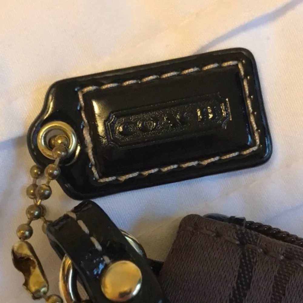 Coach Signature Brown & Black Wristlet With Hangtag - Picture 10 of 10
